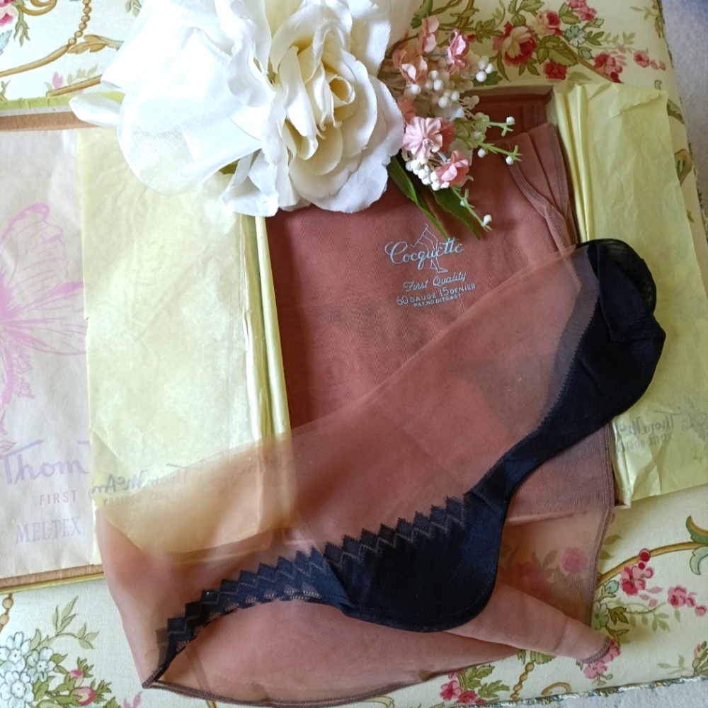 FOUR PAIRS OF VINTAGE CUBAN HEEL, SEAMED " COCQUETTE" 60 GAUZE, 15 DENIER NYLONS